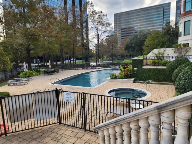 5005 Hidalgo Street 601, Houston, TX 77056