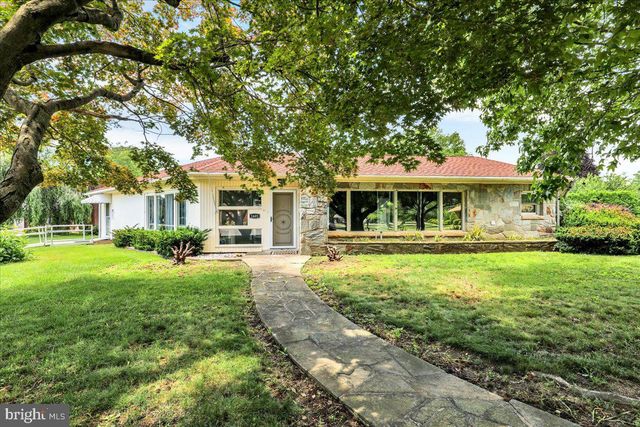 1601 OAK ST, Lebanon, PA 17042