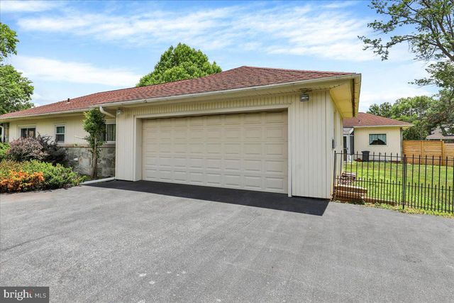 1601 OAK ST, Lebanon, PA 17042