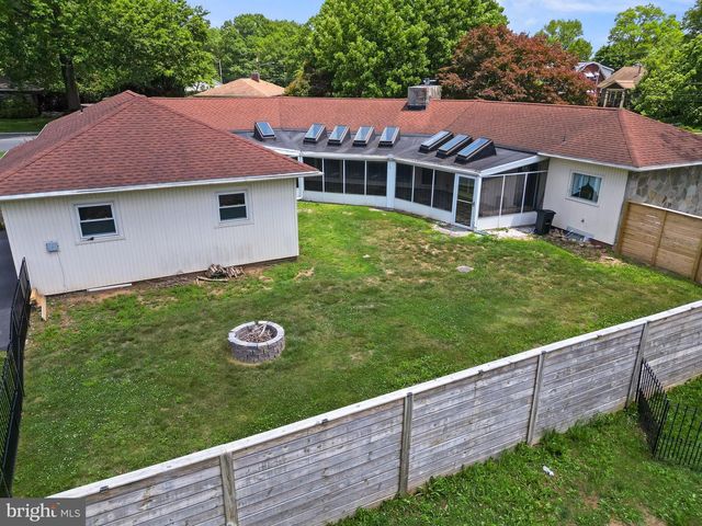 1601 OAK ST, Lebanon, PA 17042