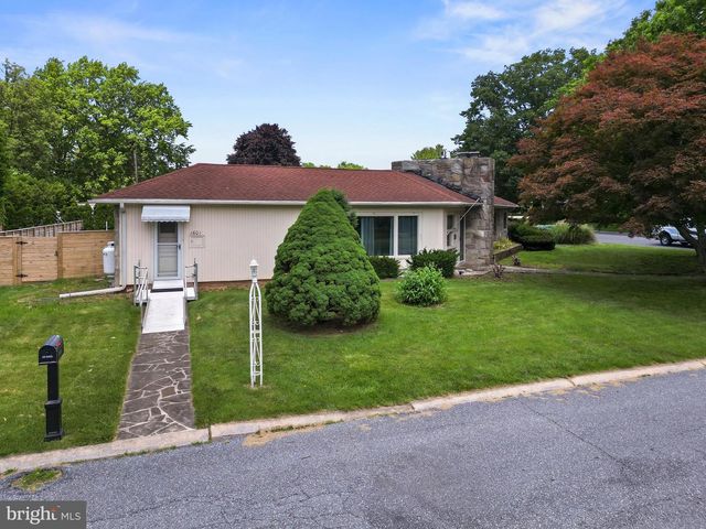1601 OAK ST, Lebanon, PA 17042