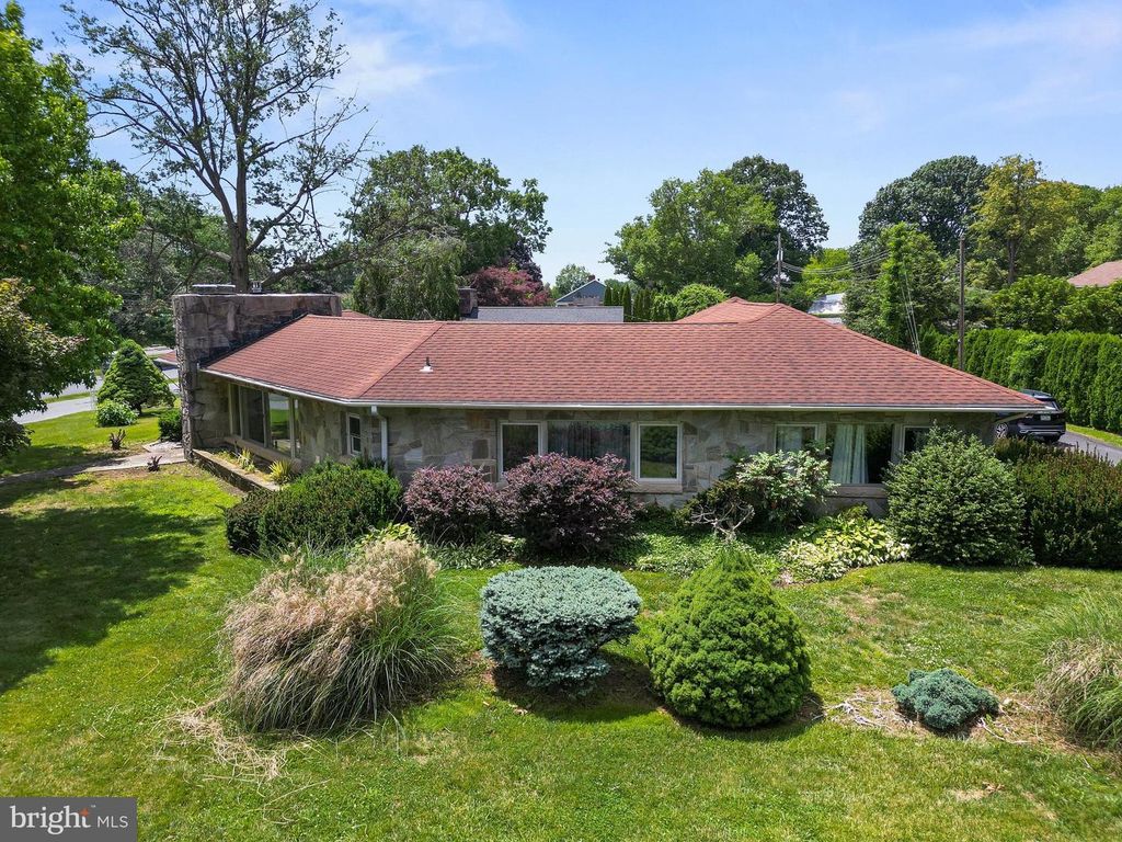 1601 OAK ST, Lebanon, PA 17042