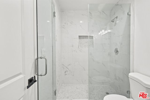 1558 N Kenmore Avenue, Los Angeles, CA 90027