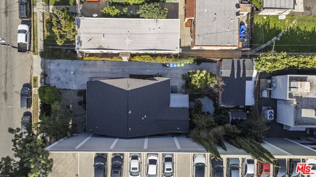 1558 N Kenmore Avenue, Los Angeles, CA 90027