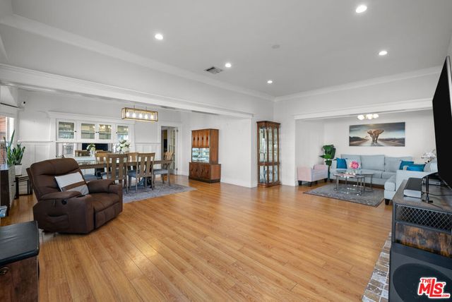 1558 N Kenmore Avenue, Los Angeles, CA 90027