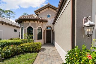 7347 Lantana CIR, Naples, FL 34119