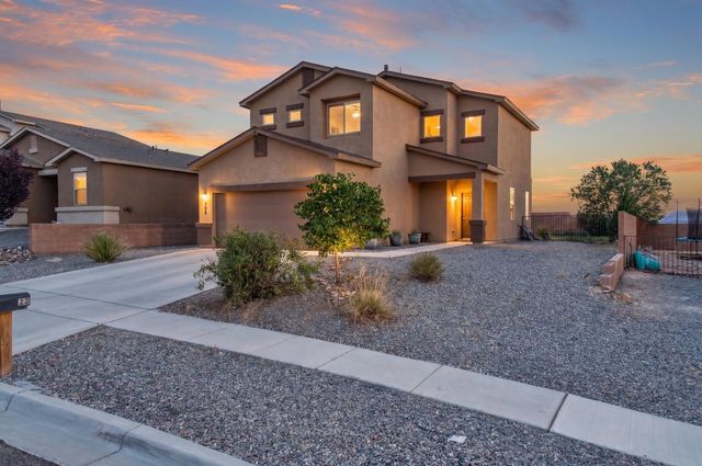 33 Hermanos Loop, Los Lunas, NM 87031