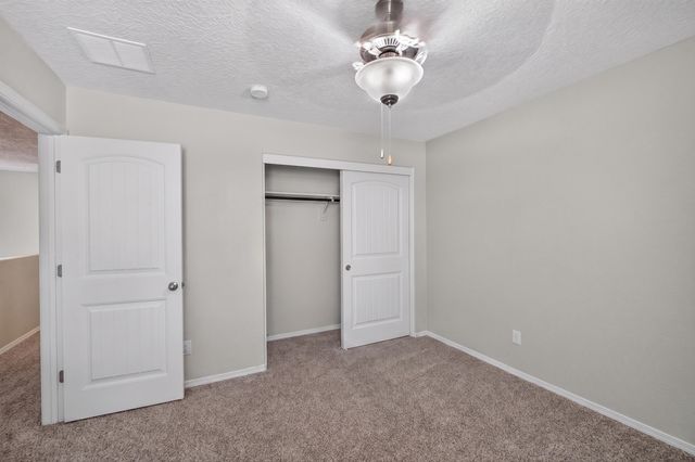33 Hermanos Loop, Los Lunas, NM 87031