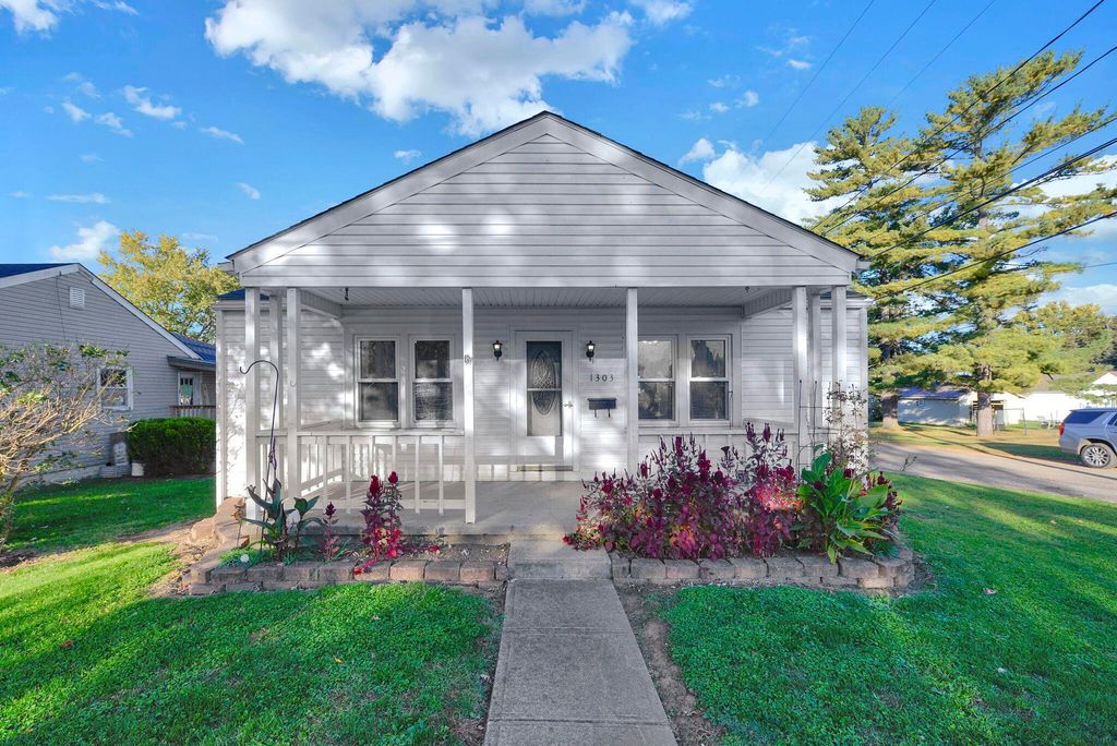 1303 S Pickaway Street, Circleville, OH 43113