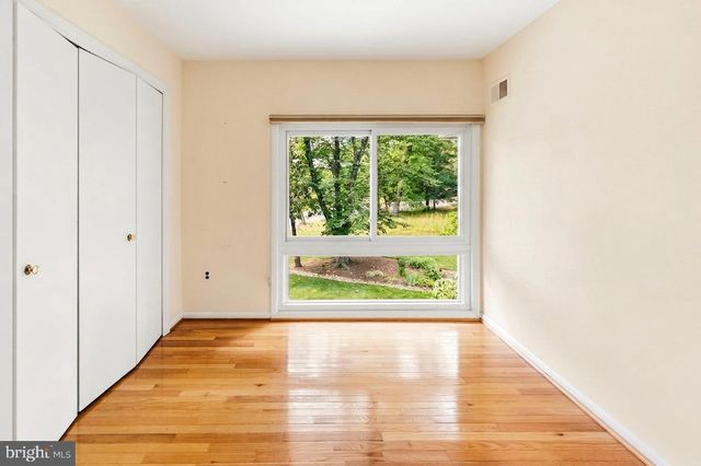 8566 BRICKYARD RD, Potomac, MD 20854