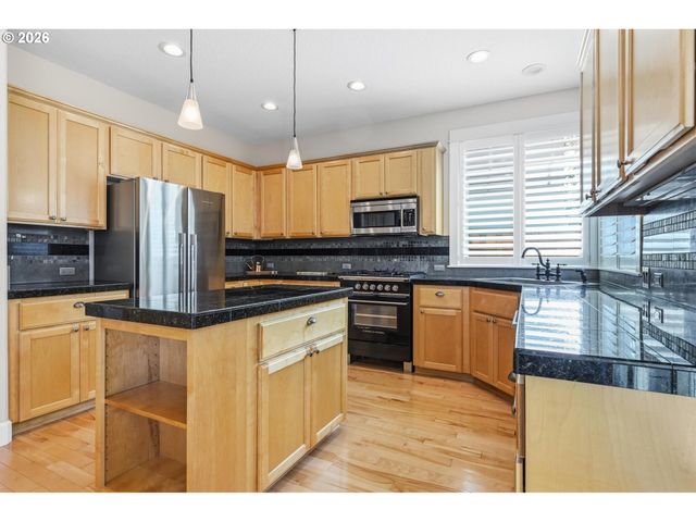 16461 Sw 132ND Ter, Tigard, OR 97224