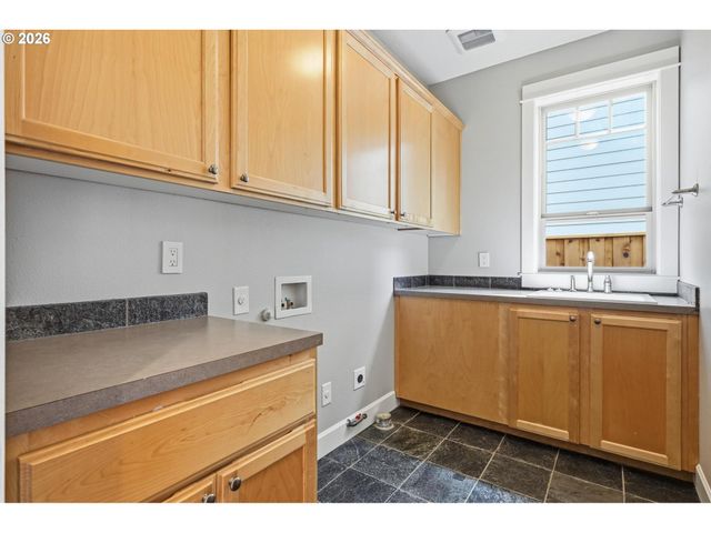 16461 Sw 132ND Ter, Tigard, OR 97224
