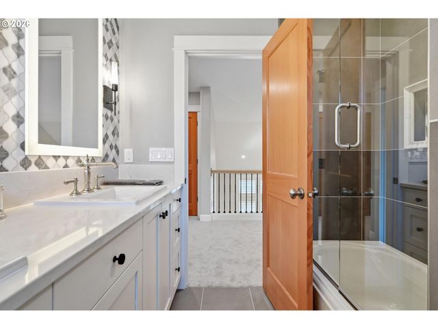 16461 Sw 132ND Ter, Tigard, OR 97224