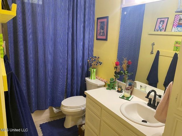 124 N Brighton Drive, Jackson, MS 39211
