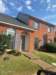 124 N Brighton Drive, Jackson, MS 39211