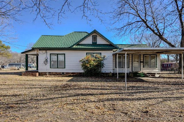 402 E Main Street, Wilburton, OK 74578