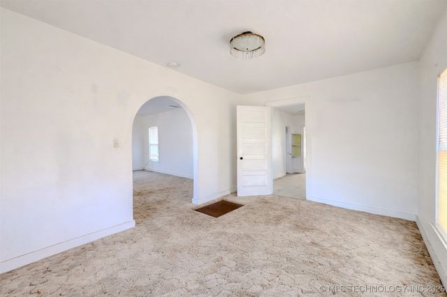 402 E Main Street, Wilburton, OK 74578