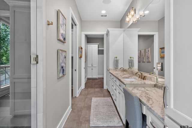 852 Laguna Dr., Tyler, TX 75703