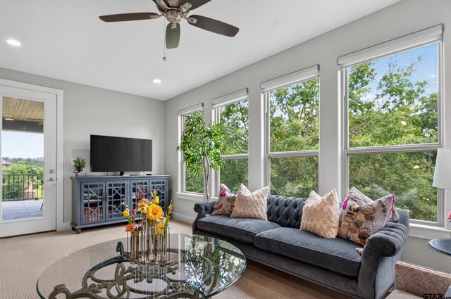 852 Laguna Dr., Tyler, TX 75703
