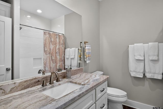 852 Laguna Dr., Tyler, TX 75703