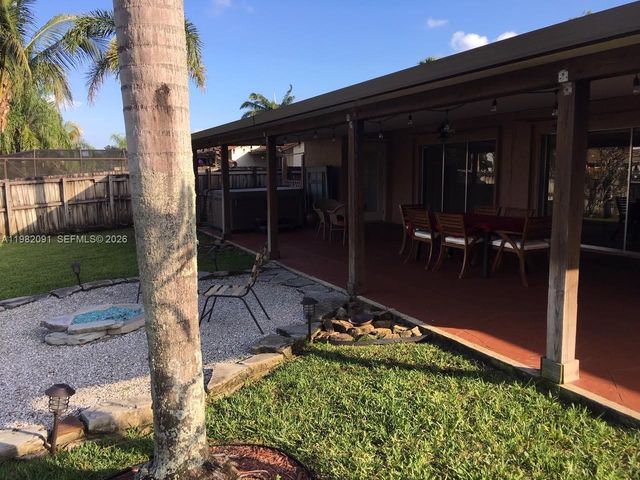 8421 SW 28th St 0, Davie, FL 33328