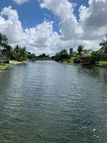 8421 SW 28th St 0, Davie, FL 33328