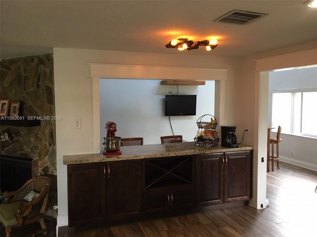 8421 SW 28th St 0, Davie, FL 33328