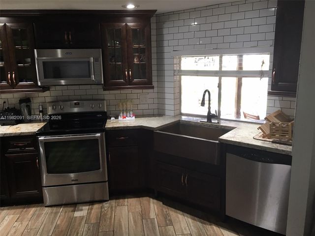 8421 SW 28th St 0, Davie, FL 33328