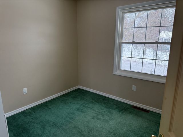 325 Meadowbrook Parkway East, Horseheads, NY 14845