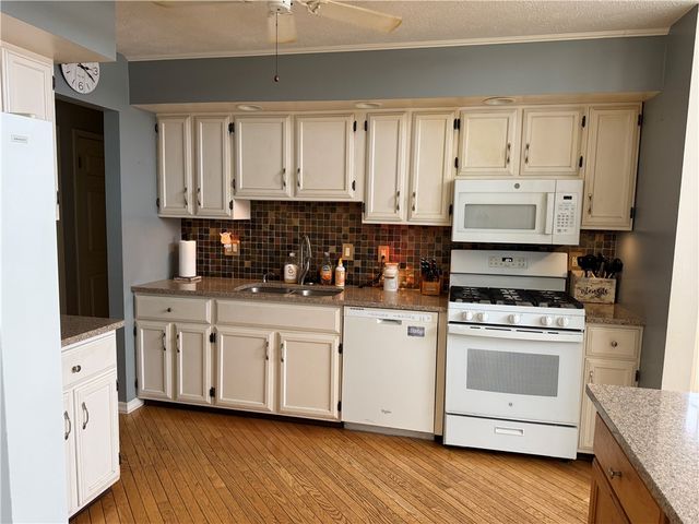 325 Meadowbrook Parkway East, Horseheads, NY 14845