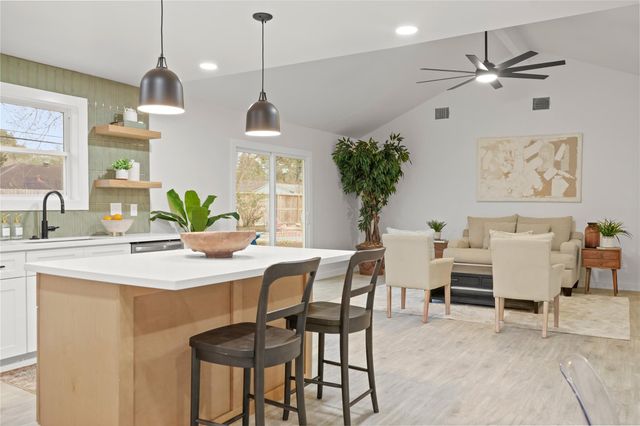 10903 Dunlap Street, Houston, TX 77096