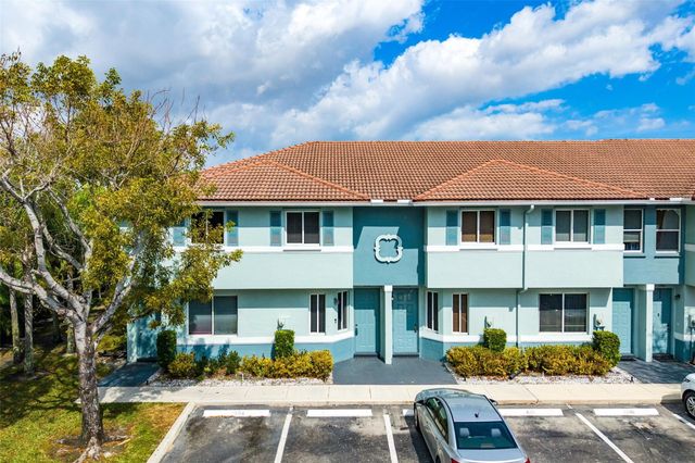1992 Alamanda Way, Riviera Beach, FL 33404