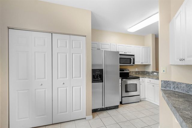 1992 Alamanda Way, Riviera Beach, FL 33404