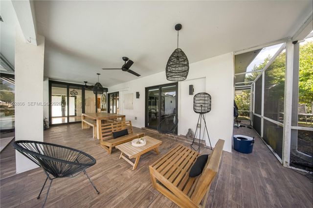 16900 SW 87th Ave, Palmetto Bay, FL 33157