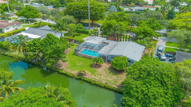 16900 SW 87th Ave, Palmetto Bay, FL 33157