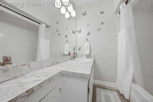 36018 Chapel Court, Clinton Township, MI 48035