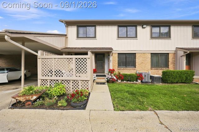 36018 Chapel Court, Clinton Township, MI 48035