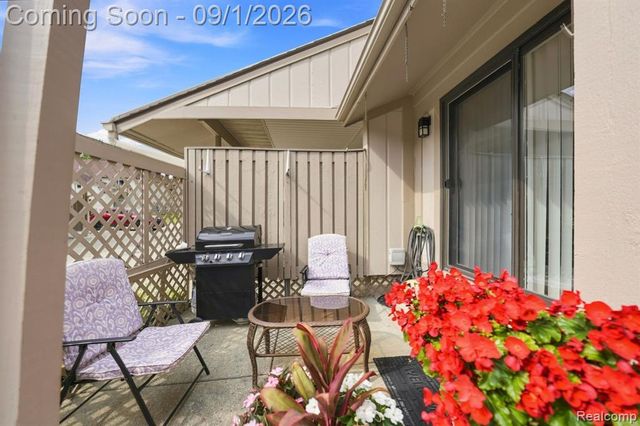 36018 Chapel Court, Clinton Township, MI 48035