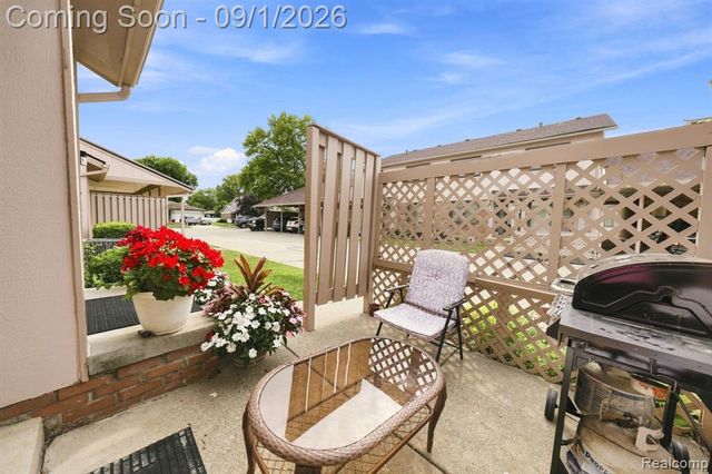 36018 Chapel Court, Clinton Township, MI 48035