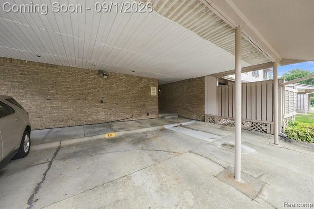 36018 Chapel Court, Clinton Township, MI 48035