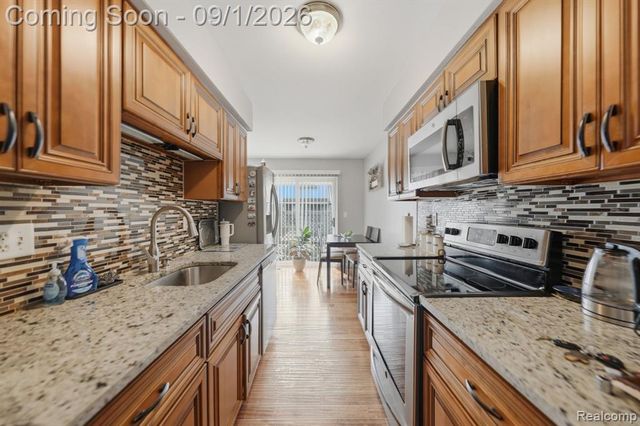 36018 Chapel Court, Clinton Township, MI 48035