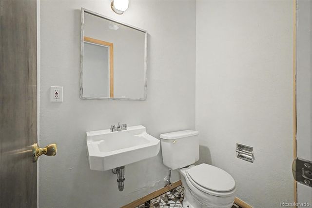 1511 S Cherry Street, Denver, CO 80222