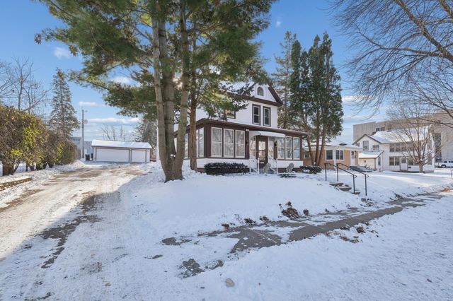 120 4th Avenue E, Shakopee, MN 55379