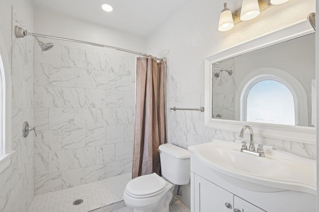 120 4th Avenue E, Shakopee, MN 55379