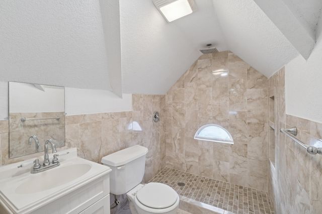 120 4th Avenue E, Shakopee, MN 55379