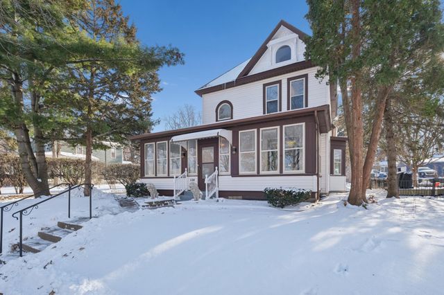 120 4th Avenue E, Shakopee, MN 55379