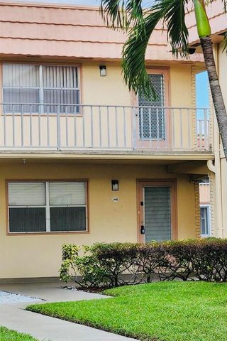 446 SAXONY J Way 446, Delray Beach, FL 33446