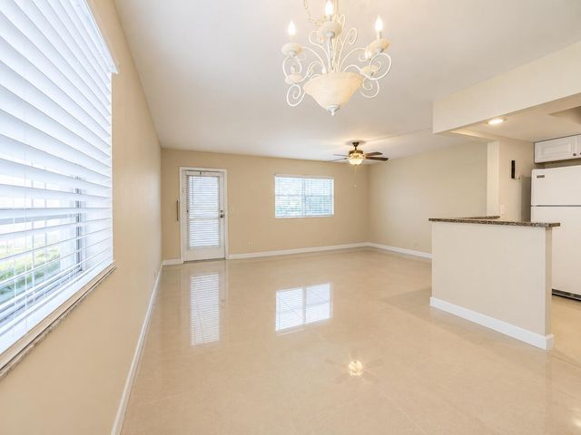 446 SAXONY J Way 446, Delray Beach, FL 33446