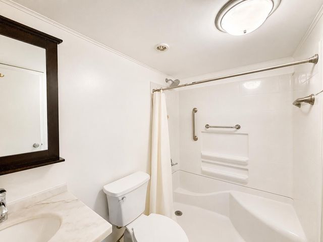 446 SAXONY J Way 446, Delray Beach, FL 33446
