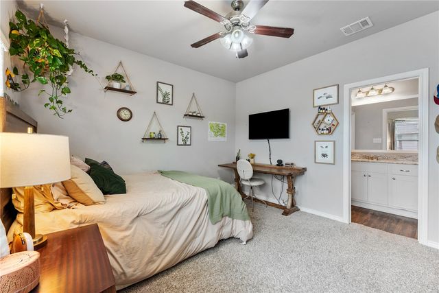 512 Hayes Lane, College Station, TX 77845